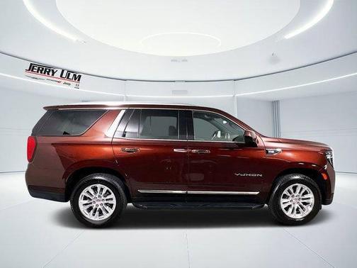 Redwood Metallic 2023 GMC Yukon SLT