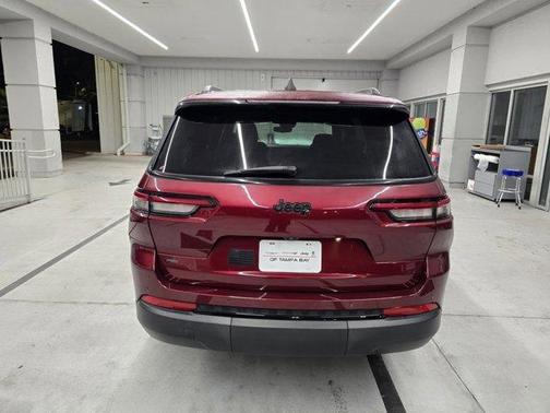 2021 Jeep Grand Cherokee L Laredo