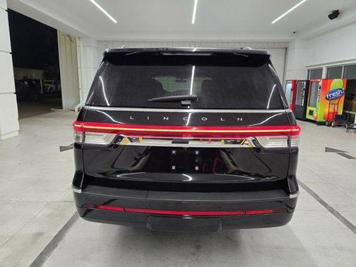 Black Metallic 2023 Lincoln Navigator L Reserve