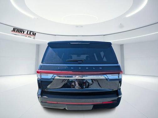 Black Metallic 2023 Lincoln Navigator L Reserve