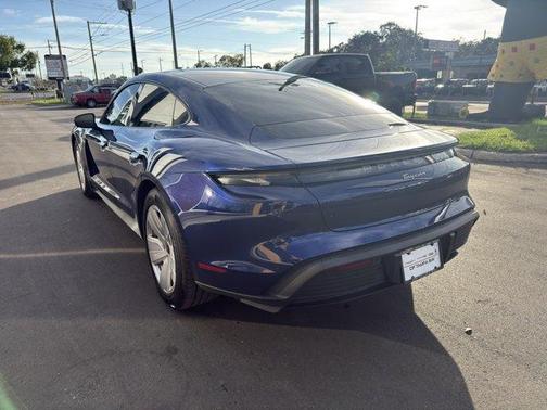 2022 Porsche Taycan Base