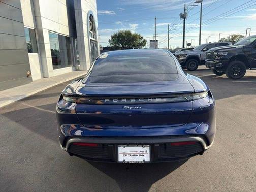 2022 Porsche Taycan Base