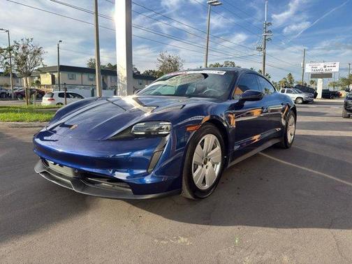 2022 Porsche Taycan Base