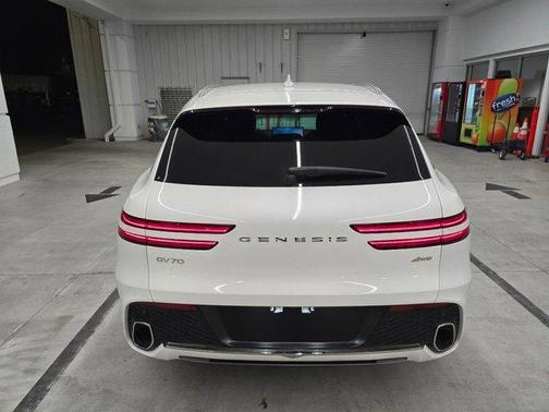2025 Genesis GV70 2.5T