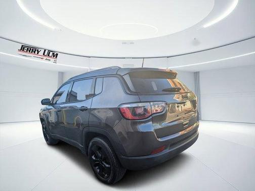 Granite Crystal Clearcoat Metallic 2018 Jeep Compass Altitude