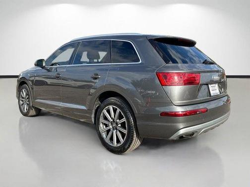 2019 Audi Q7 45 Premium Plus