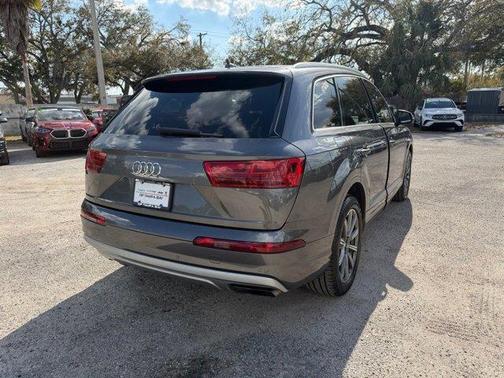 2019 Audi Q7 45 Premium Plus