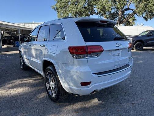 2020 Jeep Grand Cherokee Overland