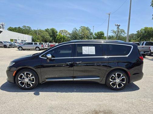 2024 Chrysler Pacifica L