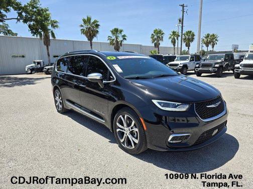 2024 Chrysler Pacifica L