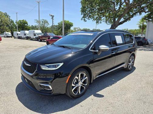 2024 Chrysler Pacifica L