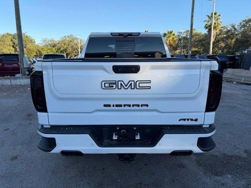 2023 GMC Sierra 1500 AT4