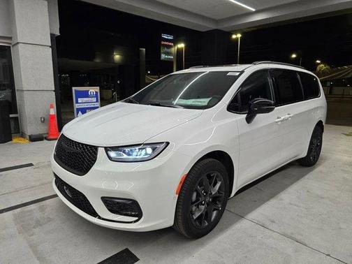 2026 Chrysler Pacifica Limited