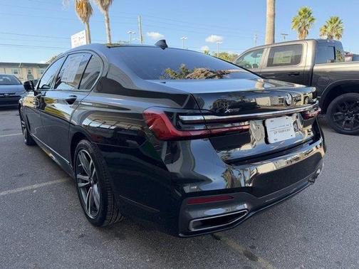 2022 BMW 740 i xDrive