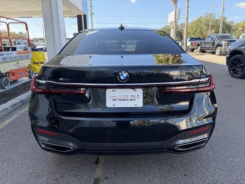2022 BMW 740 i xDrive
