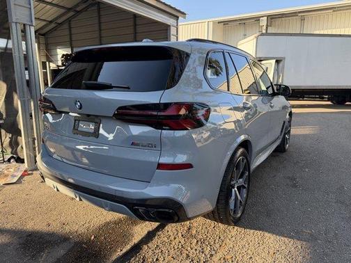 2026 BMW X5 M60i