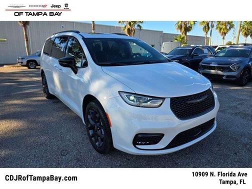 2026 Chrysler Pacifica Limited