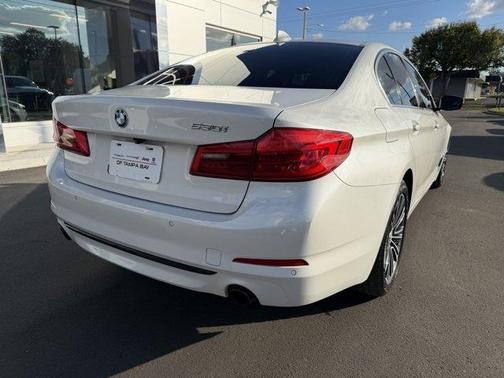 2019 BMW 530 i