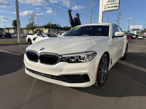 2019 BMW 530 i