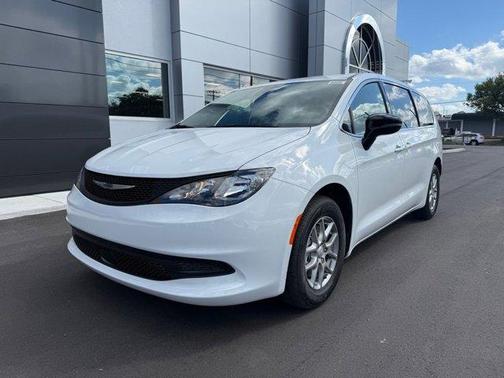 2026 Chrysler Voyager LX