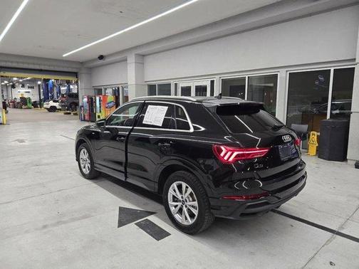 2025 Audi Q3 45 S line Premium