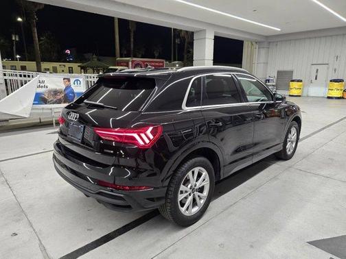 2025 Audi Q3 45 S line Premium