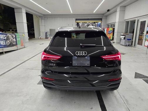2025 Audi Q3 45 S line Premium