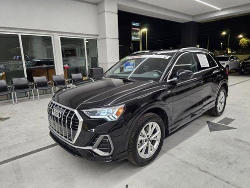 2025 Audi Q3 45 S line Premium