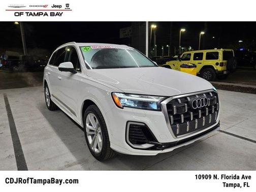 2025 Audi Q7 55 Premium Plus