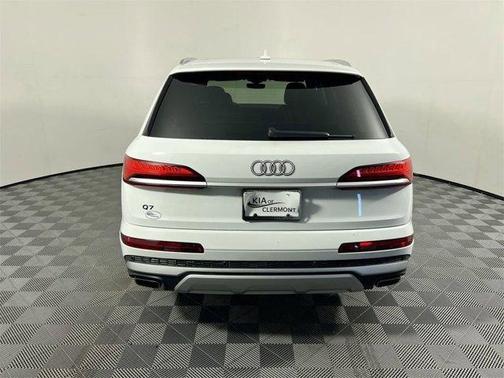 2025 Audi Q7 55 Premium Plus