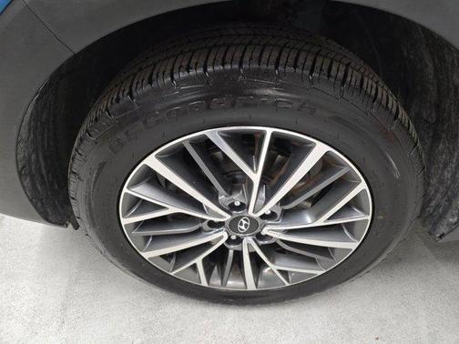 2020 Hyundai TUCSON SEL