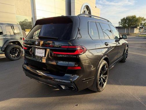 2024 BMW X7 xDrive40i