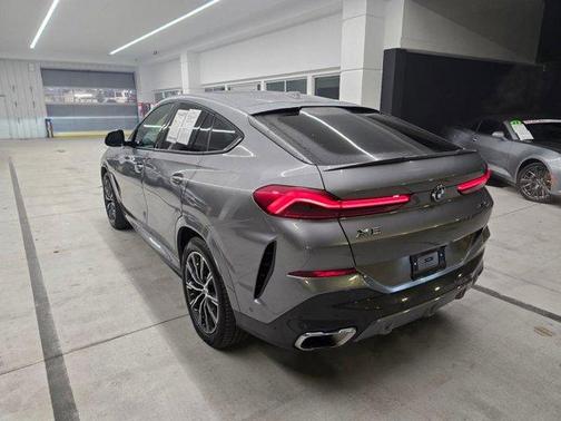 2025 BMW X6 xDrive40i