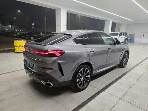 2025 BMW X6 xDrive40i