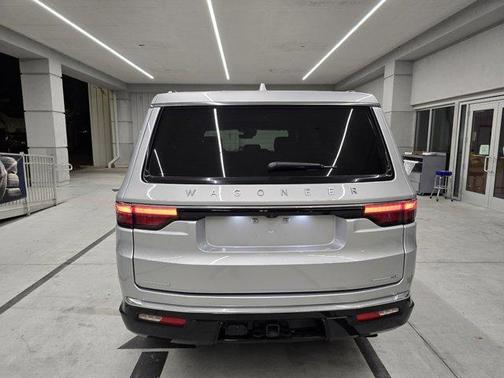 2023 Jeep Wagoneer L Series III