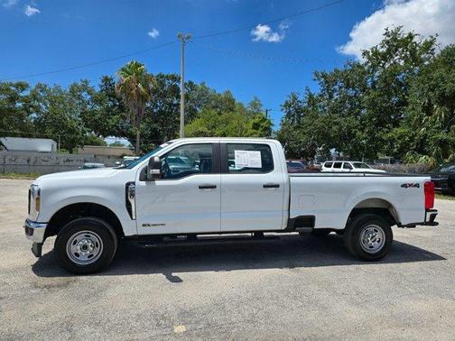 Oxford White 2024 Ford F-250 XL