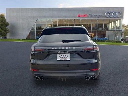 2023 Porsche Cayenne S