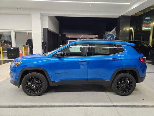 Hydro Blue Pearlcoat 2026 Jeep Compass Latitude