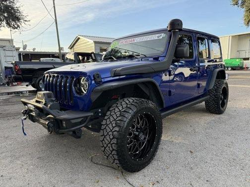 2020 Jeep Wrangler Unlimited Sahara Altitude
