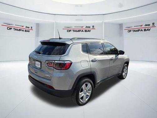 Billet Silver Metallic Clearcoat 2022 Jeep Compass Latitude