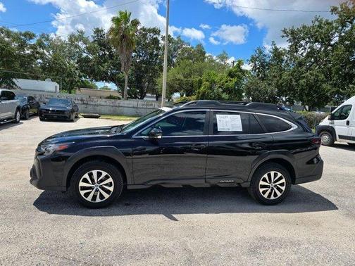 Crystal Black Silica 2024 Subaru Outback Premium