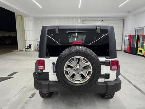 Bright White Clearcoat 2014 Jeep Wrangler Sport