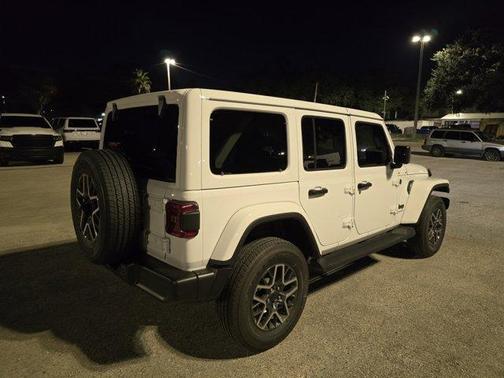 2025 Jeep Wrangler Sahara