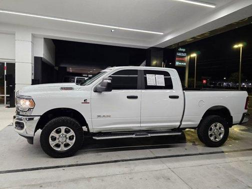 Bright White Clearcoat 2024 RAM 2500 Big Horn