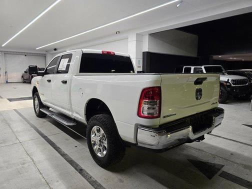 Bright White Clearcoat 2024 RAM 2500 Big Horn