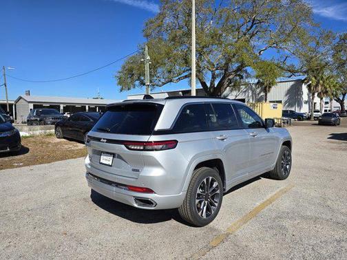 2025 Jeep Grand Cherokee Overland