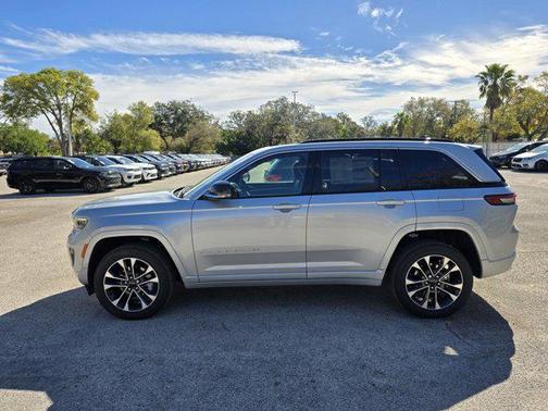 2025 Jeep Grand Cherokee Overland