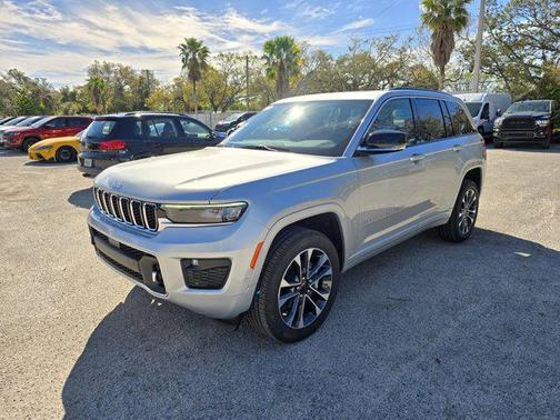 2025 Jeep Grand Cherokee Overland