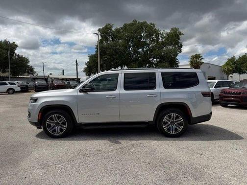 Silver Zynith 2024 Jeep Wagoneer Series II