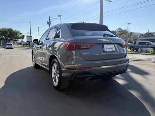 2024 Audi Q3 45 S line Premium